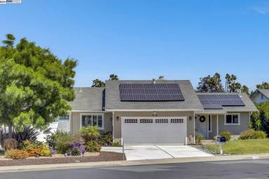 Main picture of 5205 Laguna Ct