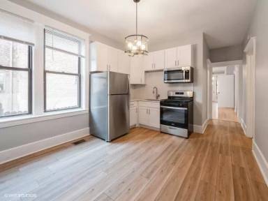 Main picture of 2647 W Augusta Blvd