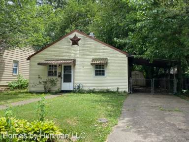 Main picture of 1905 E Illinois St