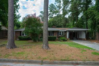 Main picture of 3120 Edinburgh Dr