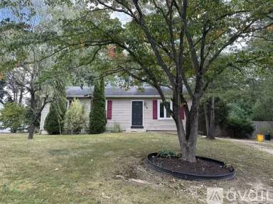 Main picture of 16 Woodside Ln