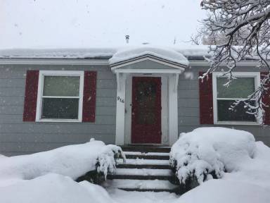 Main picture of 916 W Koch St