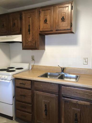 Main picture of 913 S 8th St