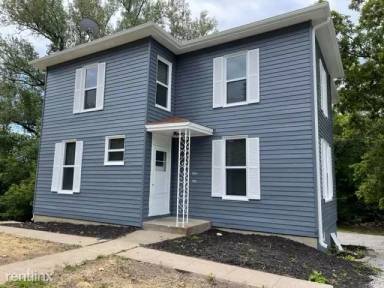 Main picture of 905 N Governor St