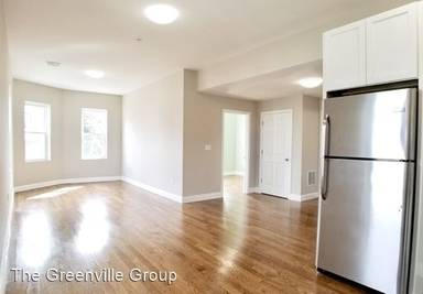 Main picture of 104 106 Winthrop St