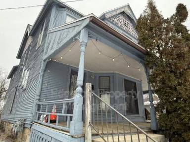 Main picture of 725 Prospect Ave SE