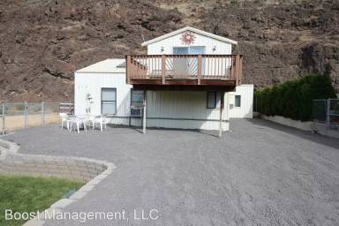 Main picture of 639 SW Section Ave