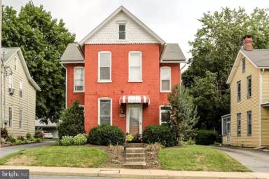 Main picture of 1139 Main St