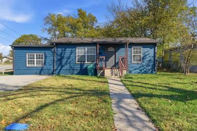 Main picture of 405 N Carr Ave