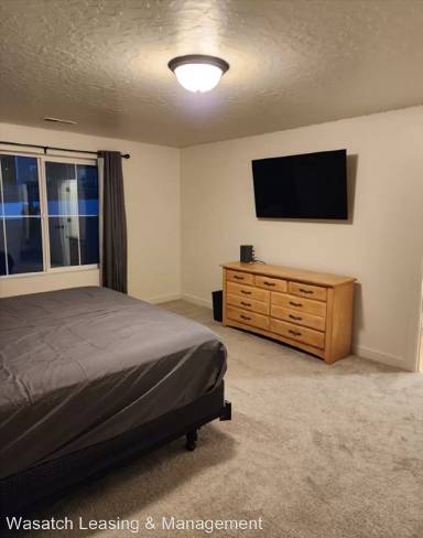Main picture of 9346 N Bartlett Ln