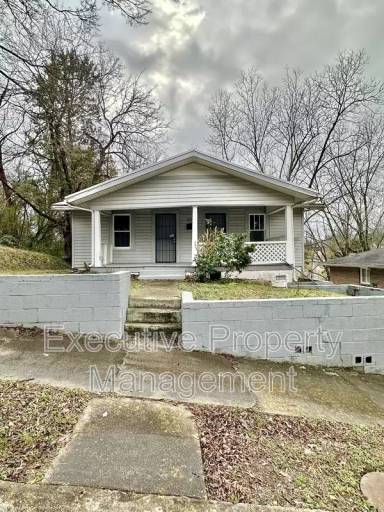 Main picture of 1076 Green St