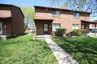 Main picture of 1376 Champaign Rd