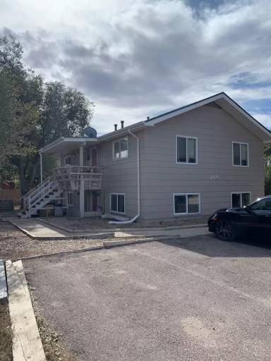 Main picture of 210 W Iowa Ave