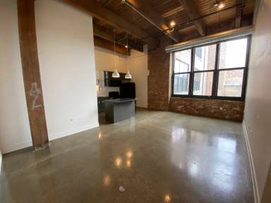 Main picture of 1433 W 15th St