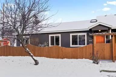 Main picture of 606 N Lindeke St