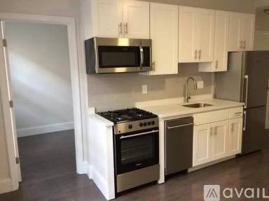 Main picture of 60 Clearway St