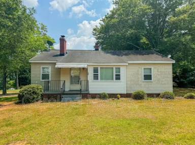 Main picture of 300 Meridian Ave
