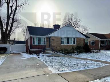 Main picture of 304 Beverly Pl