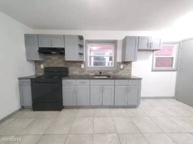 Main picture of 8 E View Ct