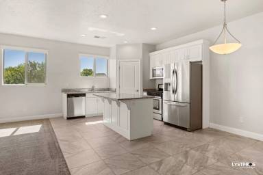 Main picture of 6 Bed, 3.5 Bath, 2 Car Garage For Rent!