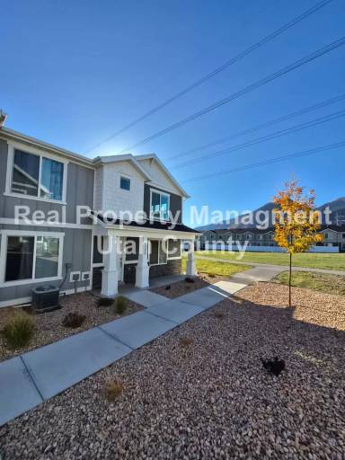 Main picture of 1322 S 3540 E