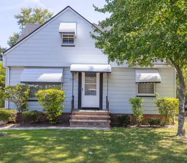 Main picture of 6033 E 135th St