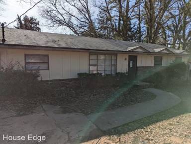 Main picture of 2700 Dunmoreland Ter