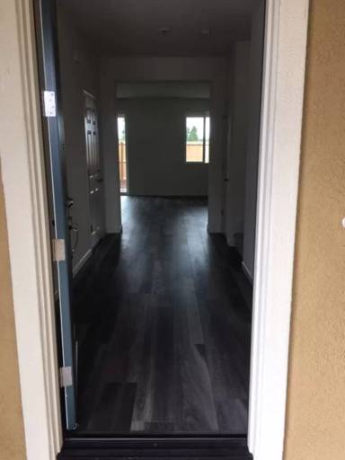 Main picture of 8400 Stara St
