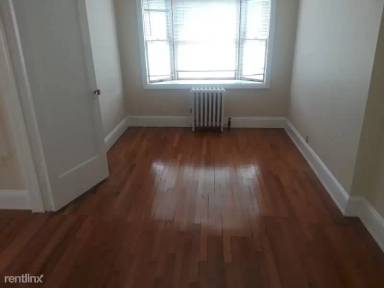 Main picture of 186 Seminary Ave