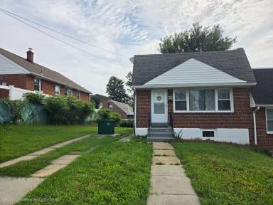 Main picture of 119 Larch Ave