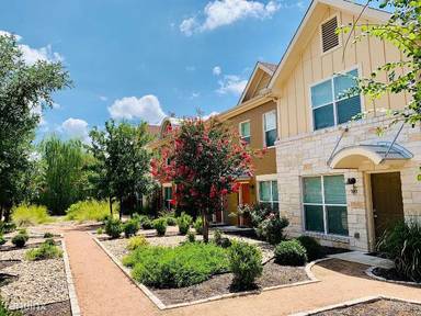 Main picture of 1101 Grove Blvd