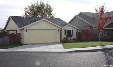 Main picture of 658 NW Green Forest Cir