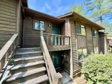 Main picture of 530 Courtwood Ln
