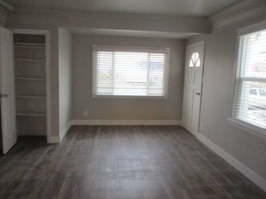 Main picture of 235 W 200 N