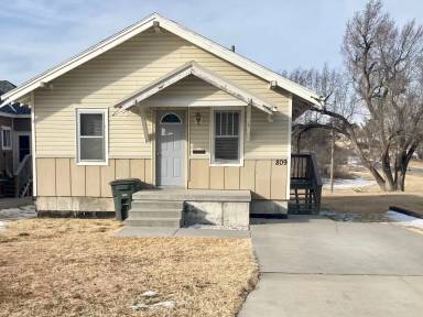 Main picture of 809 9th Ave