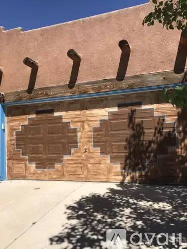 Main picture of 1320 Desert Ridge Dr SE