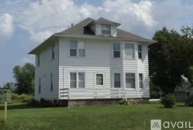 Main picture of 182 N Forestville Ave