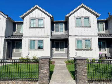 Main picture of 5635 SE 80th Ave