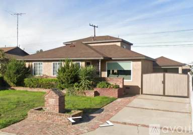 Main picture of 12425 Benfield Ave