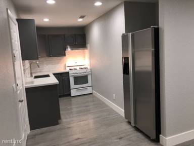 Main picture of 1211 Center Ln