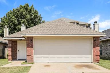 Main picture of 822 Astaire Ave