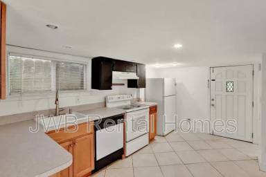 Main picture of 1653 Dancy St