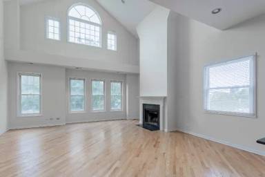 Main picture of 1512 N Wood St