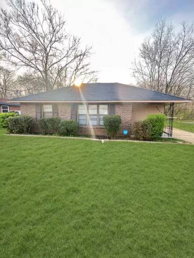 Main picture of 1813 Collier Dr