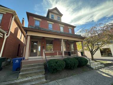 Main picture of 31 E 2nd Ave