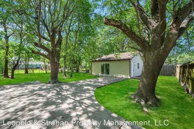 Main picture of 621 Honeysuckle Dr