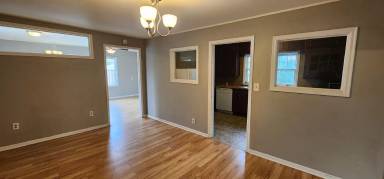 Main picture of 602 W Burlington Ave