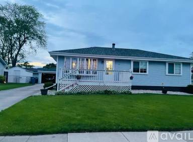Main picture of 115 Lexington Dr