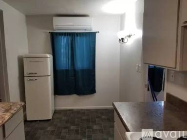 Main picture of 3150 Willamette St
