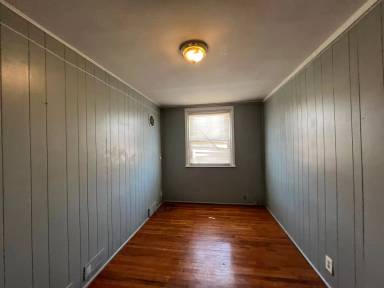 Main picture of 7134 Souder St